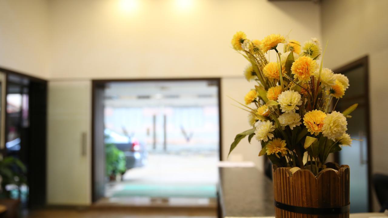Hotel Venkat Presidency Bengalúr Exteriér fotografie